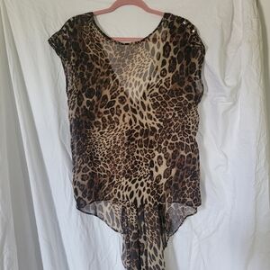 Hi-lo cheetah print blouse